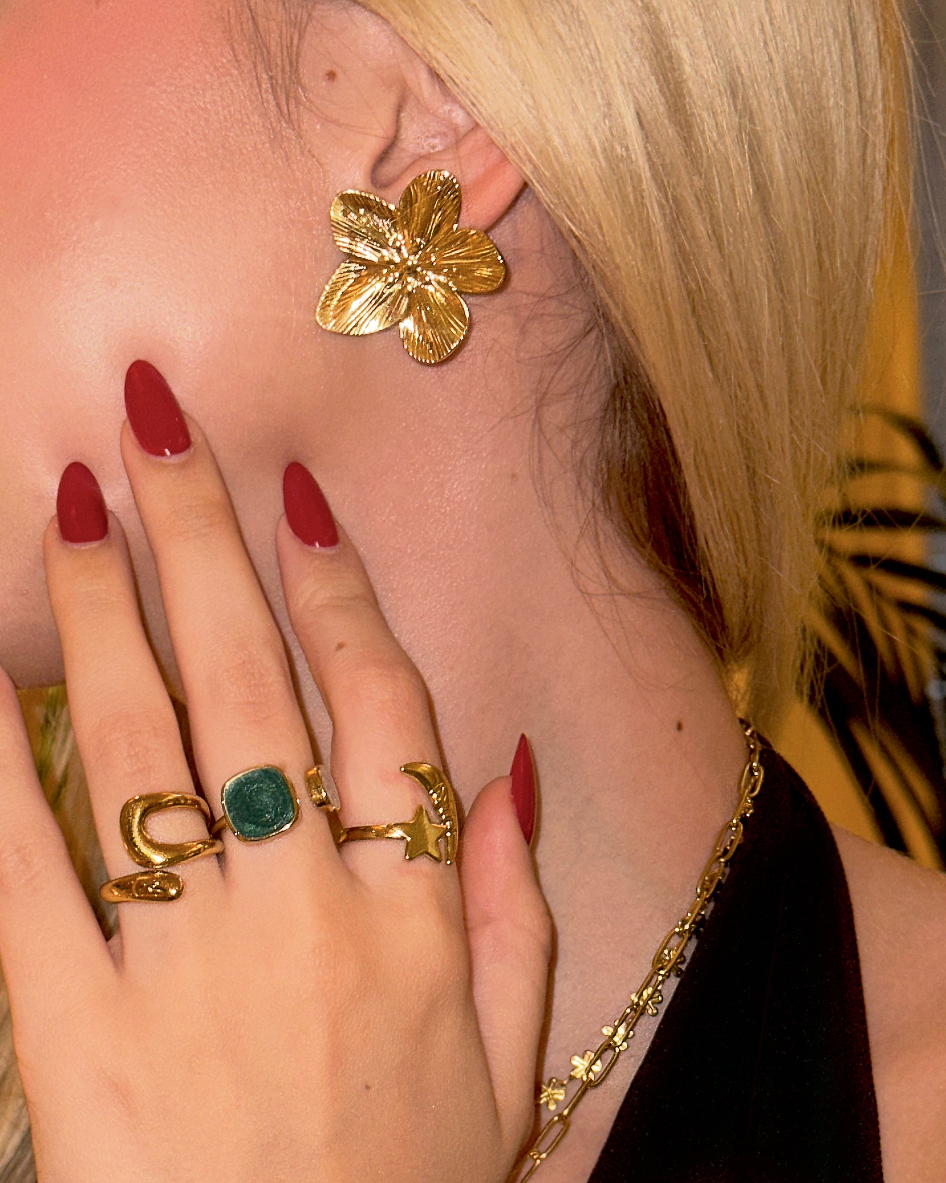 Flora Gold Earrings
