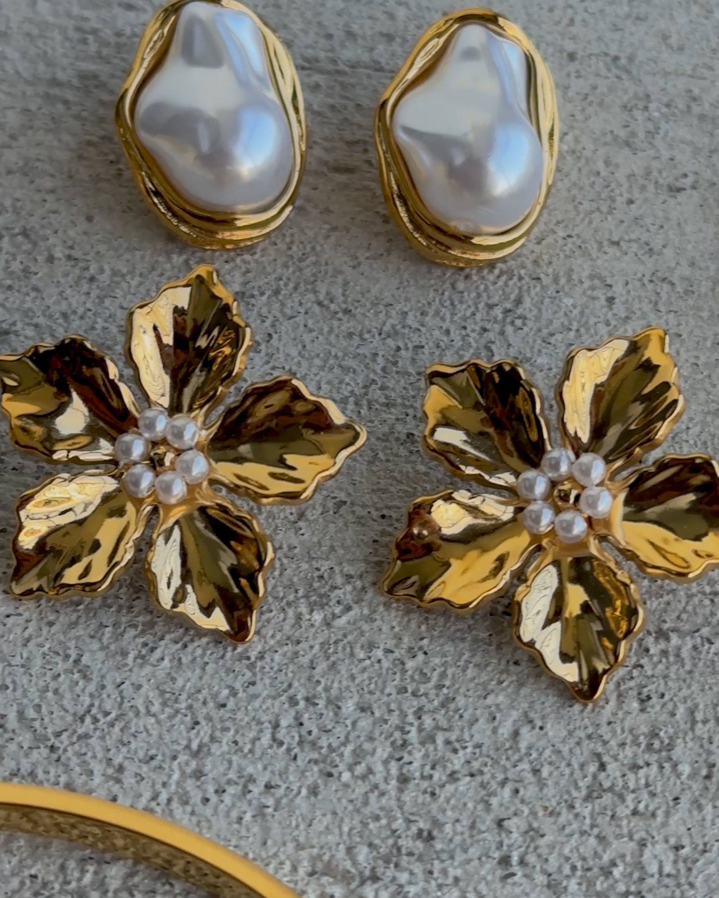 Mirage Flower Gold Earrings